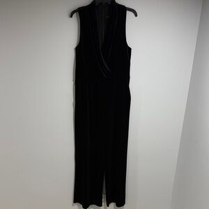 Simply Vera Verawang Elegant Black Velour Sleeveless Jumpsuit size L